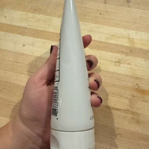 La Roche-Posay Effaclar Medicated Gel Cleanser - White - Picture 5 of 8